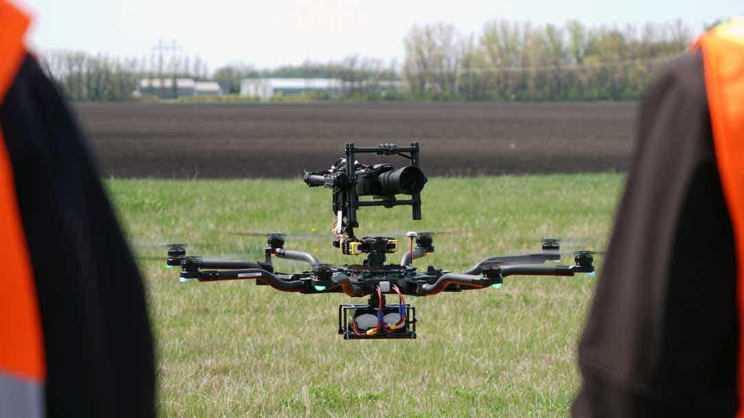 Comment devenir pilote de drone professionnel - Dronestudio-formation